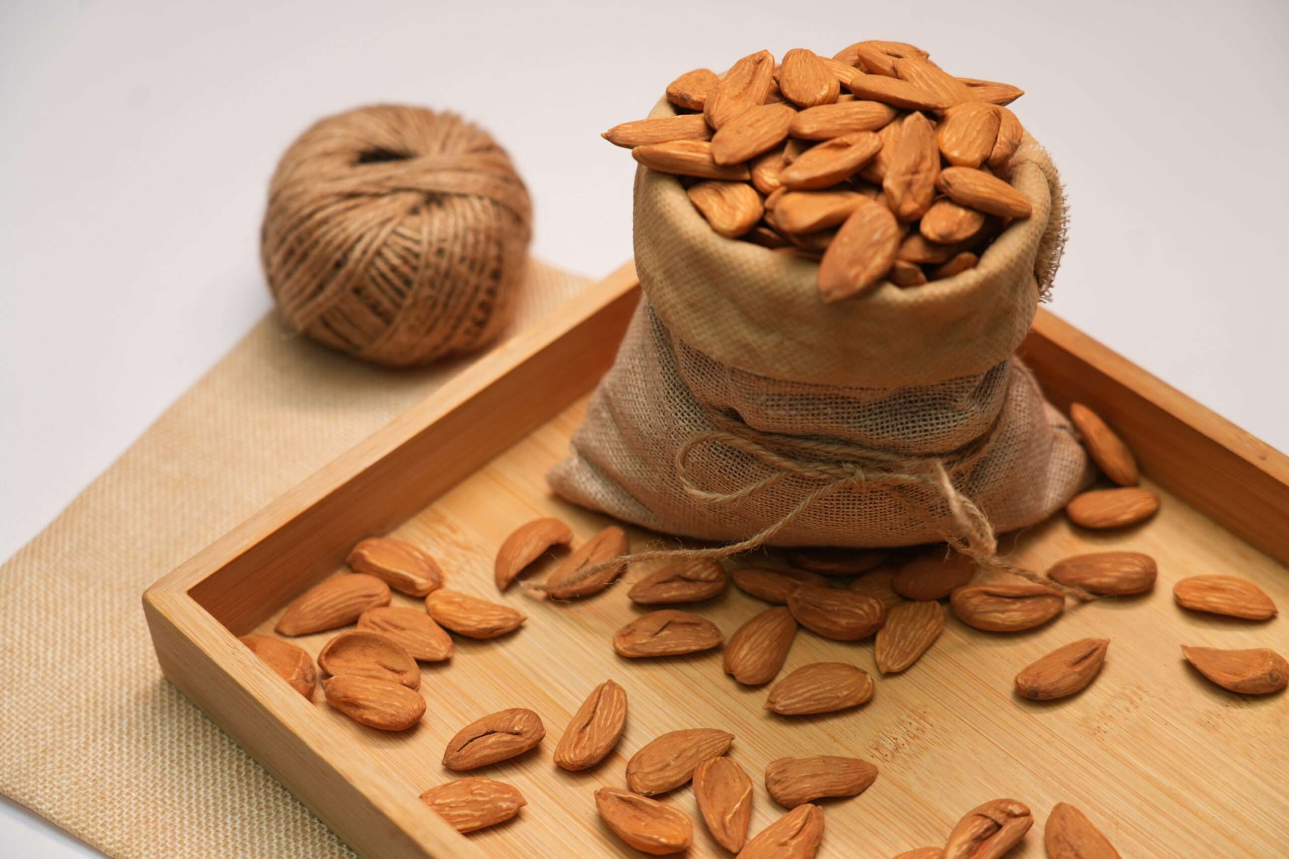 Mamra Badam Extra Super Jumbo